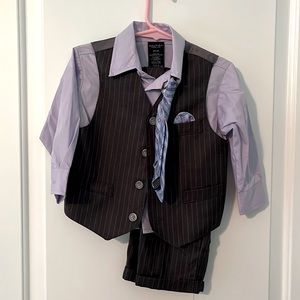 Nautical 2T boys suit set. EUC